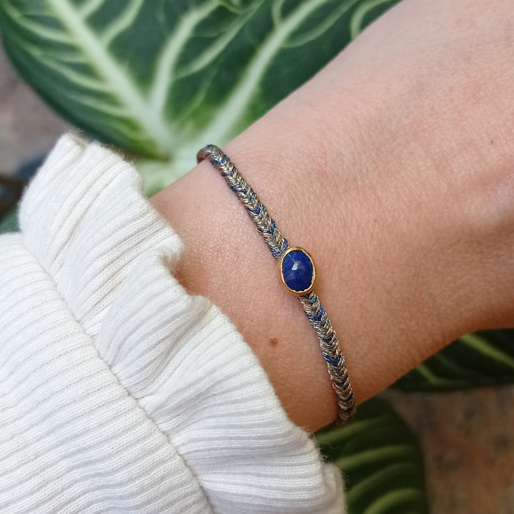 Pulsera de Piedra Lapislázuli Hecha a Mano