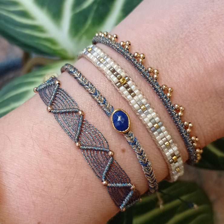 Pulsera de Piedra Lapislázuli Hecha a Mano