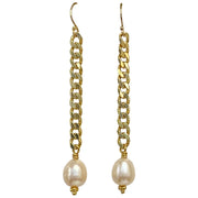 Pendientes Largos Dorados con Detalle de Perla