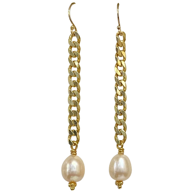 Pendientes Largos Dorados con Detalle de Perla