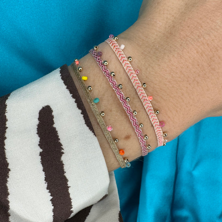 Pulsera Nalah Hecha a Mano Con Detalles de Cuentas de Oro y Vidrio