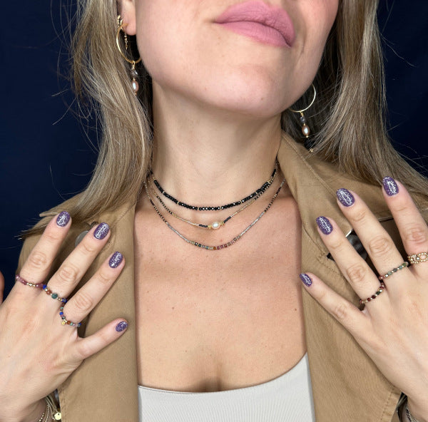 Collar de Piedra Semipreciosa de Espinel con Detalles en Oro