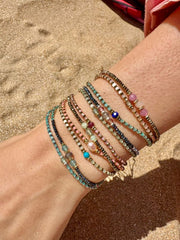 Pulsera de Lujo Hecha a Mano con Zafiro Tundra En Tonos Azul Claro.