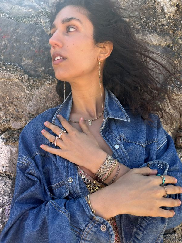 Pulsera Aurum Hecha a Mano Dornada con Triángulos de Hematites