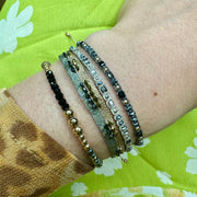 Pulsera Greta hecha a mano en tonos plateados