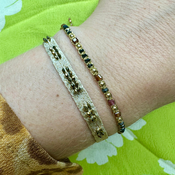 Pulsera Greta Hecha a Mano en Tonos Rosa, Negro y Dorado