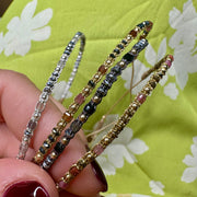 Pulsera Greta Hecha a Mano en Tonos Rosa, Negro y Dorado