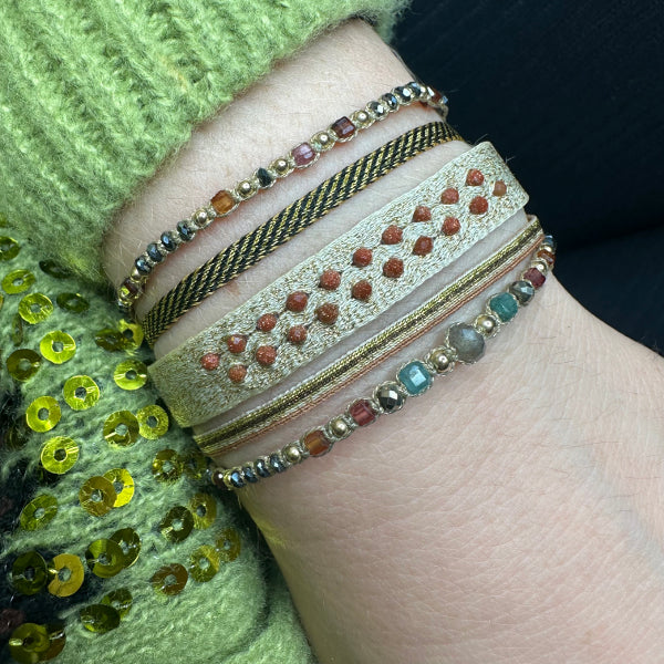 Pulsera Básica Hecha a Mano en Tonos Neutros