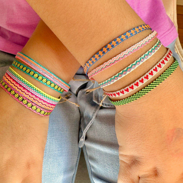 Pulsera Básica Hecha a Mano y Colorida Para Niños
