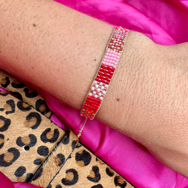 Pulsera Miyuki Hecha a Mano En Colores Rojos, Rosados Y Dorado