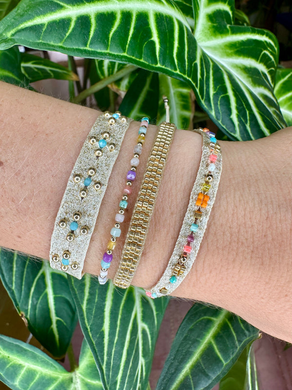 Pulsera Mixi Colorida y Dorada Hecha a Mano