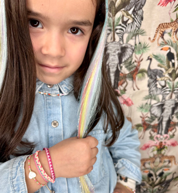 Pulsera Para Niños Hecha a Mano Con Detalle De Corazón De Nacar