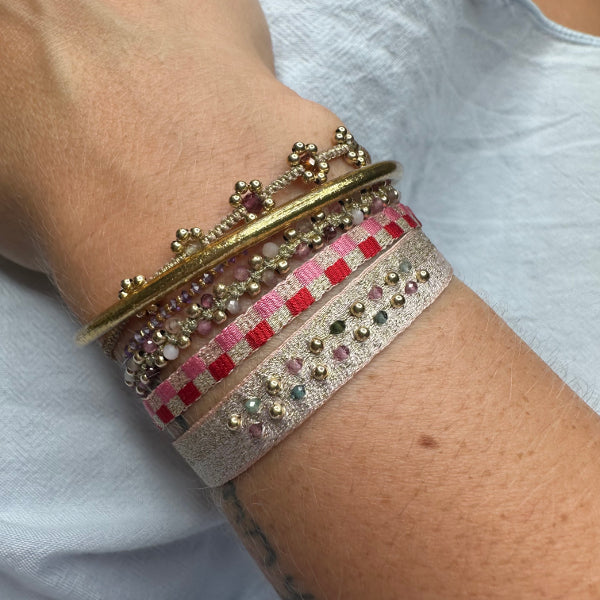 Pulsera Básica Hecha a Mano en Rosa, Rojo y Dorado