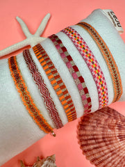 Pulsera Básica Hecha a Mano en Rosa, Rojo y Dorado