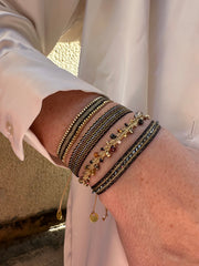 Pulsera Metallic  Hecho a Mano en Tonos Negros y Dorados