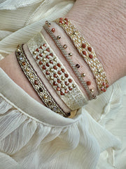 Pulsera Nalah Hecha a Mano en Tonos Neutros