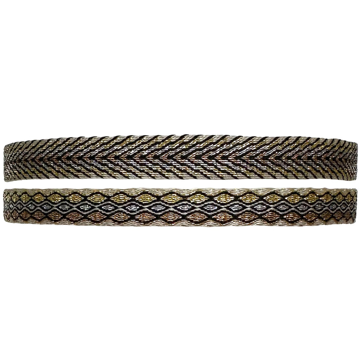 Conjunto Hecho A Mano De Dos Pulseras en Tonos Beige y Metalizados.