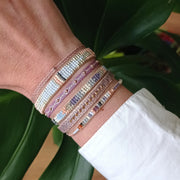 Pulsera Hecha a Mano en Tonos Morado Con Detalles En Oro Rosa