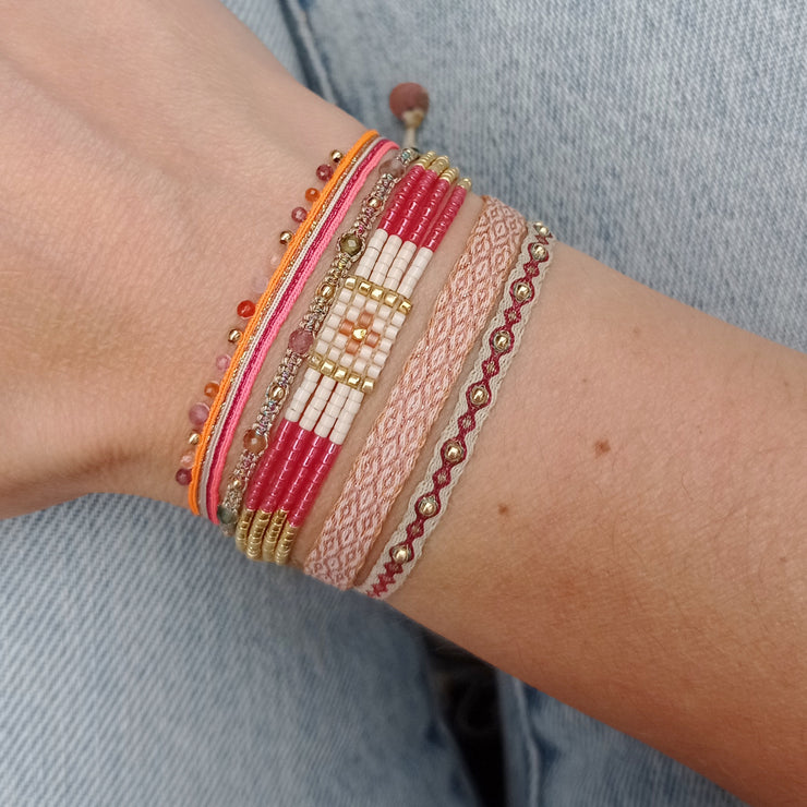 Pulsera Chic Hecha a Mano En Tonos Naranjas y Rosados