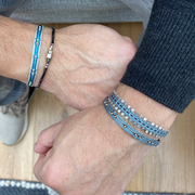Pulsera En Tonos Azules Con Detalles En Plata Para Hombre