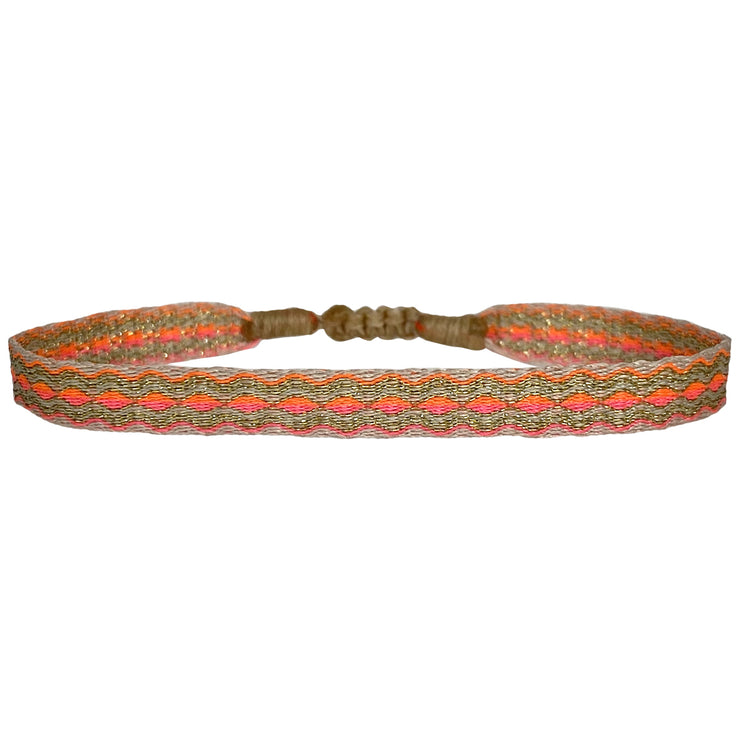 Pulsera Hecha a Mano en Tonos Rosa Neón y Dorado